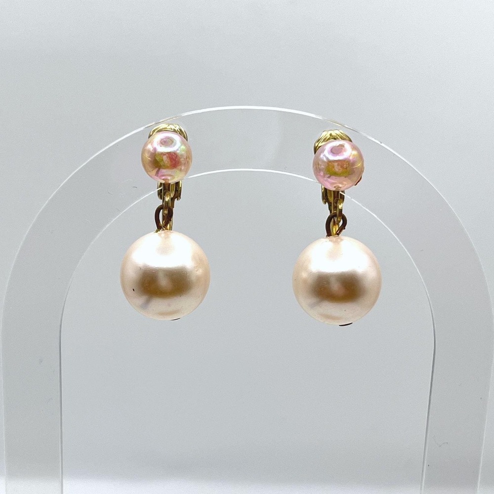 Vintage Faux Pearl Drop Clip On Earrings Gold Tone Pink Iridescent Double‎ Pearl
